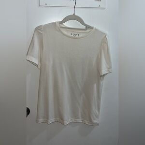 Short-sleeved blouse